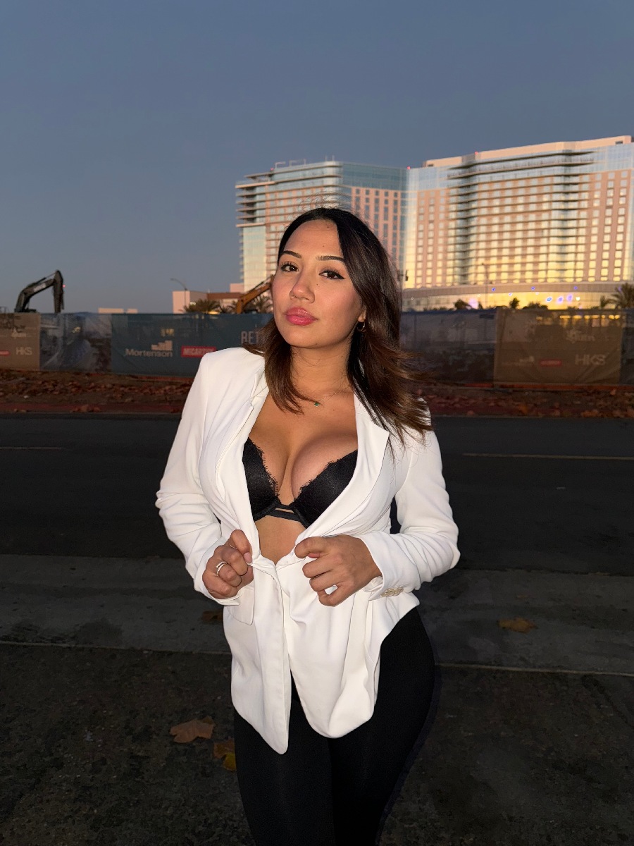 Take a pause and enjoy Ali Cruz — streaming from Malabo