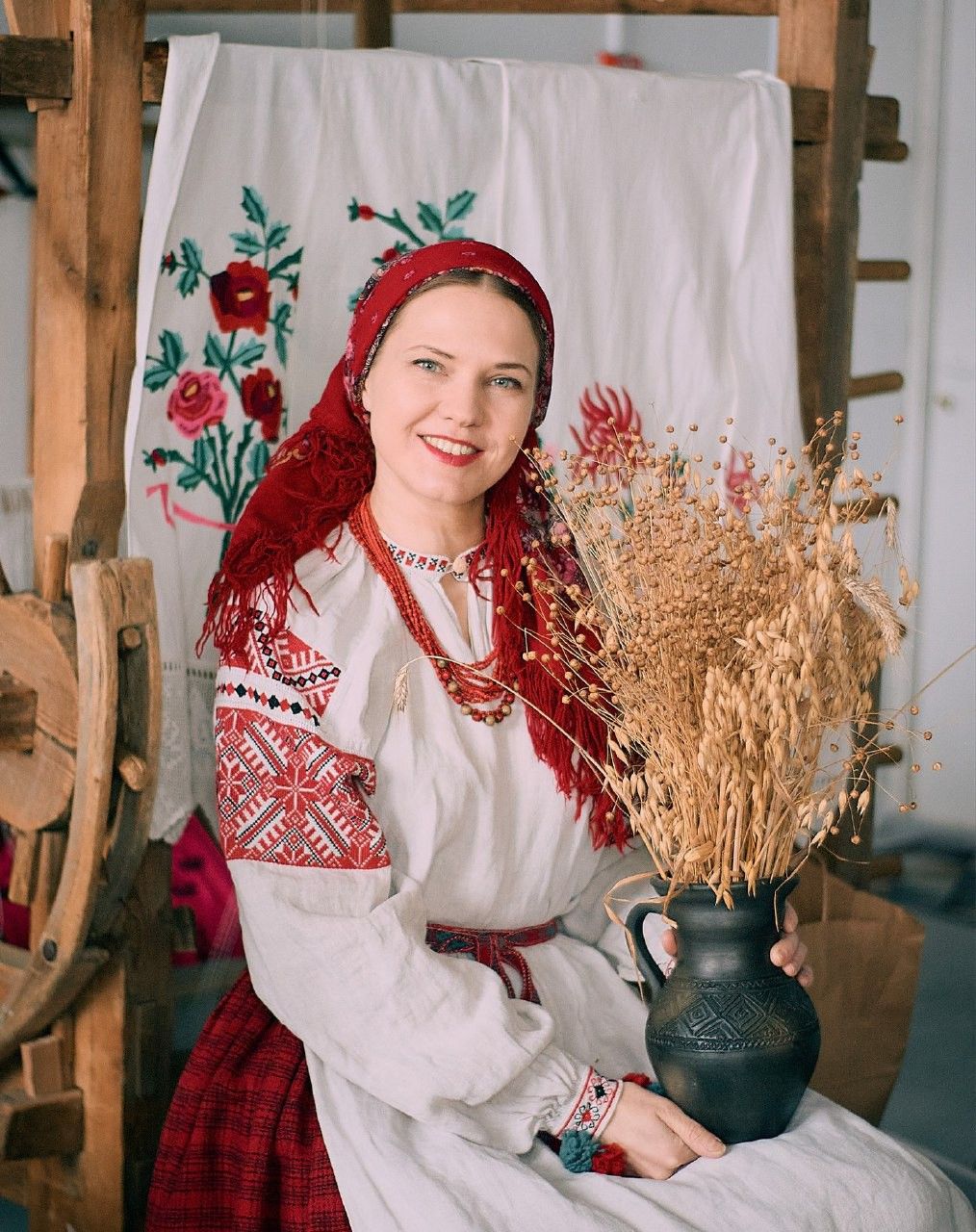 Women in Slavic costumes in Malabo