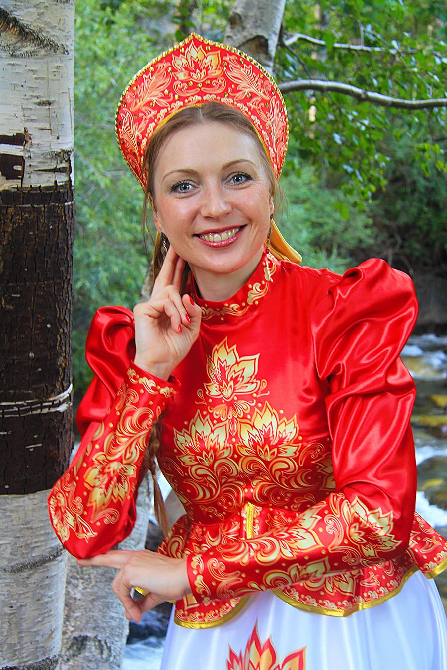 Women in Slavic costumes in Malabo