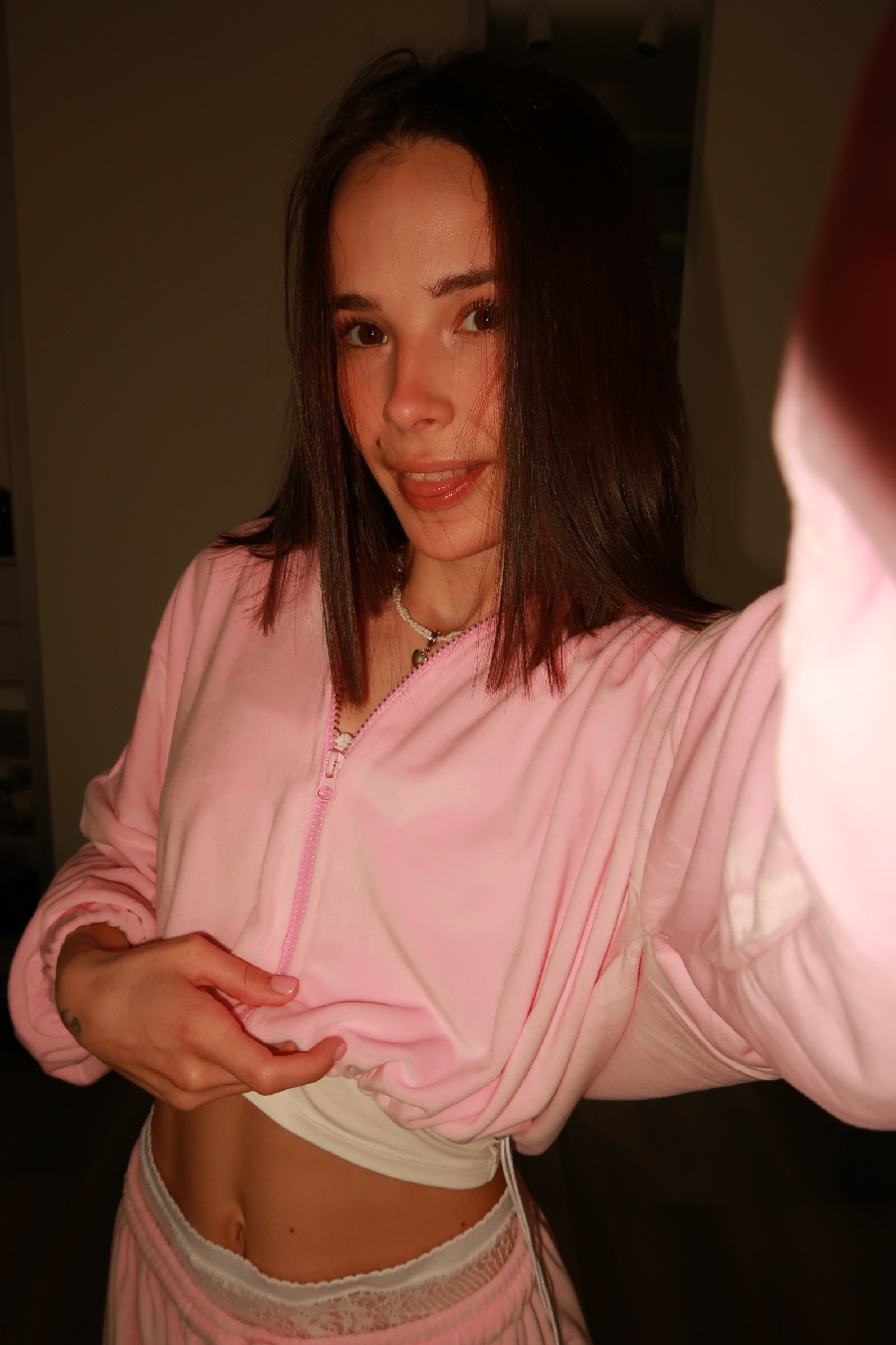 Tina brings the glow — live moments in Malabo